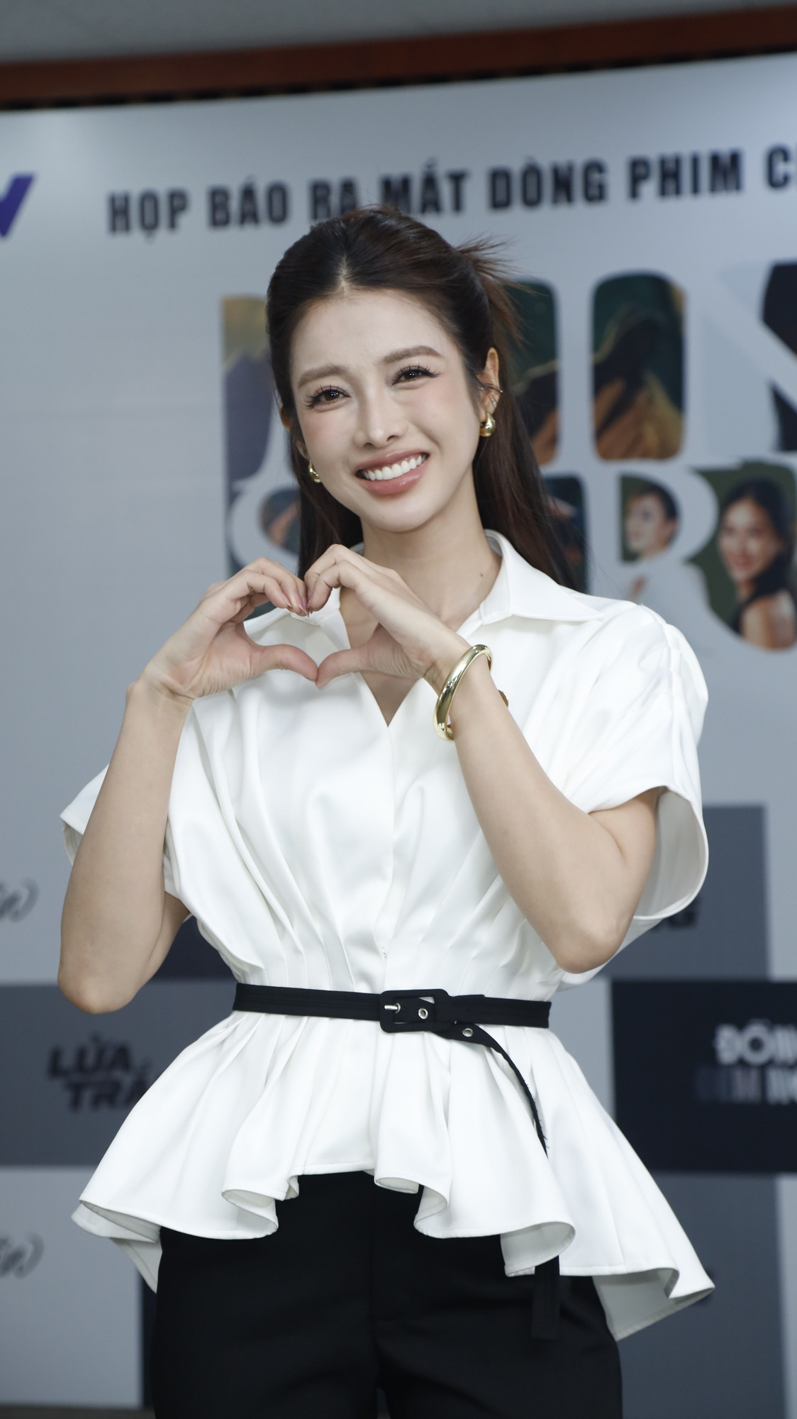 Dàn Mỹ Nhân Hội Tụ Trong Phim Lời Hứa Đầu Tiên  - Ảnh 4.