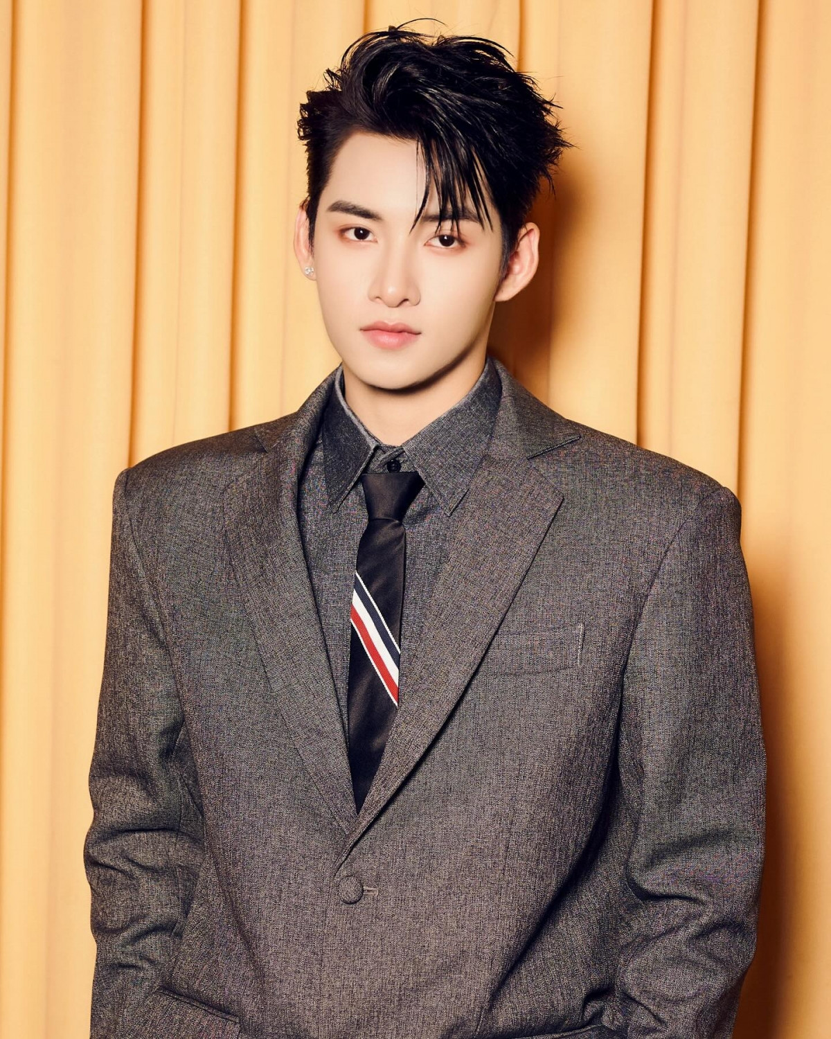 Ca sĩ Việt được đề cử đẹp nhất thế giới là ai? - Ảnh 3.