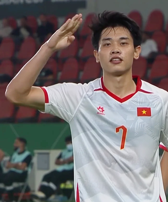 Cầu thủ Đình Bắc sở hữu khối tài sản đáng nể ở tuổi 22 - Ảnh 11.