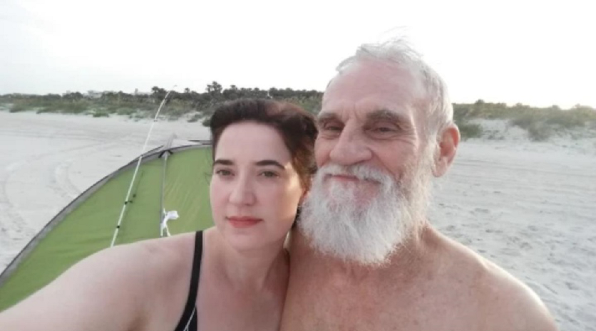 Cô gái trẻ lấy chồng già 71 tuổi, cái kết sau đám cưới thật bất ngờ- Ảnh 1.