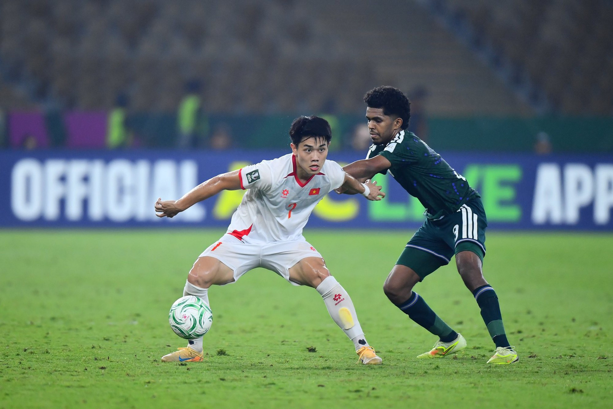 Cách làm trứng gà ngâm mật ong giúp tăng chiều cao nhanh chóng như Đình Bắc - Ảnh 1.