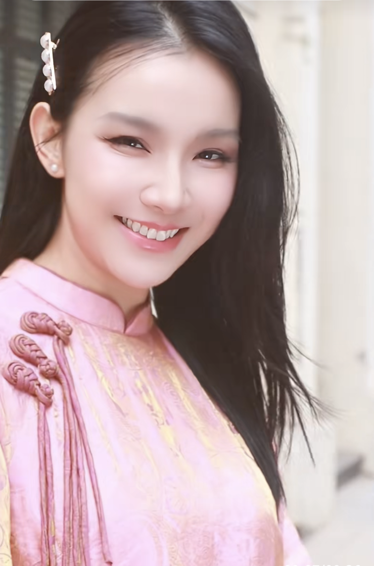 Hoa hậu thùy Lâm trẻ trung và quyến rũ ở tuổi 39 khiến fan ngỡ ngàng - Ảnh 2.