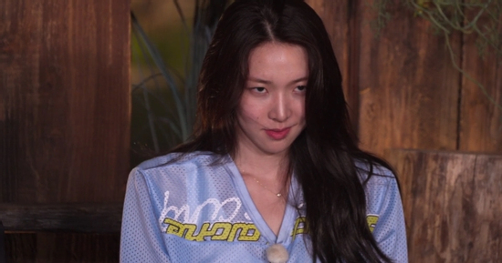 Một hoa hậu hứng chỉ trích vì cùng lúc tán tỉnh 4 người