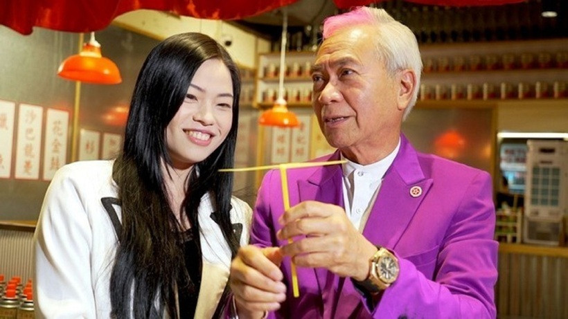 Mối Quan Hệ Của Lý Long Cơ - Vương Thanh Hà Bị Dân Tình Phản Đối Gay Gắt Ngay Từ Lúc Bắt Đầu. Ảnh: Sina.