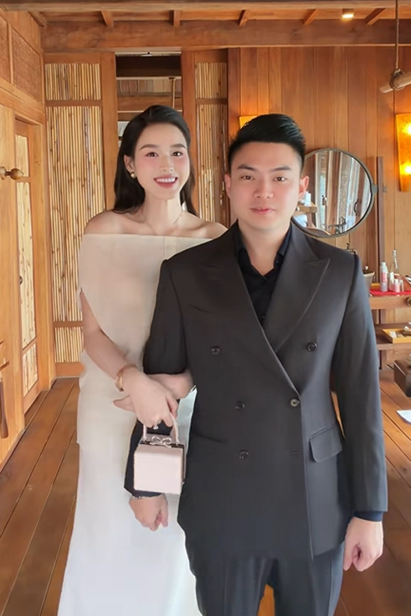 Nhan sắc tròn đầy của Đỗ Thị Hà sau khi lấy chồng thiếu gia quê Quảng Trị - Ảnh 10.