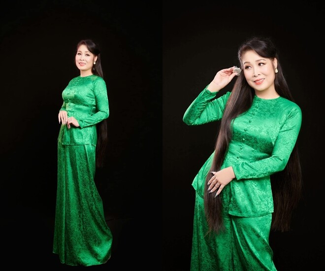 NSND Hồng Vân khoe