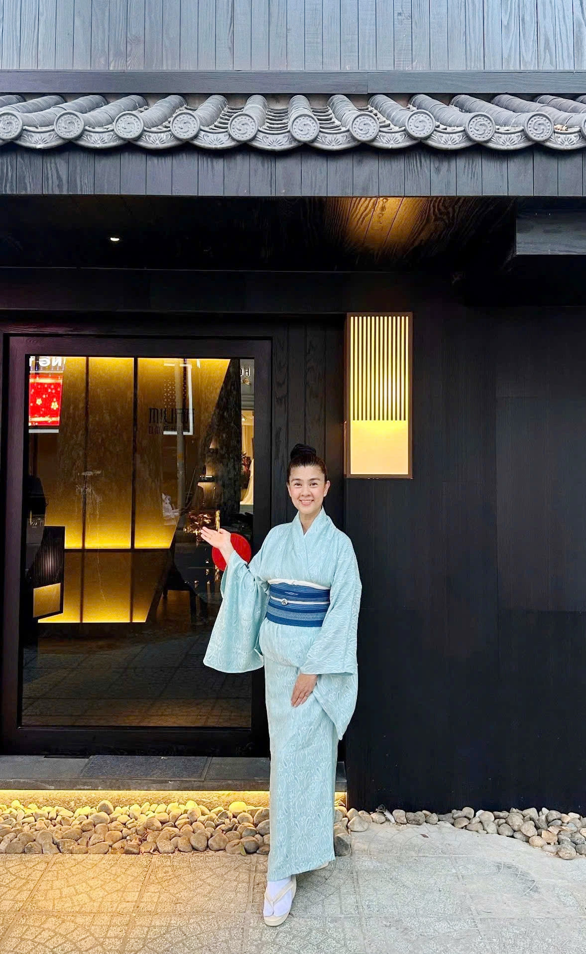 Nữ diễn viên Kim Thư gây bất ngờ với diện mạo hoàn toàn khác lạ ở tuổi U50- Ảnh 6.