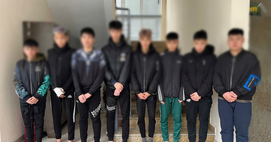 Tạm giữ hình sự 5 đối tượng vụ sàm sỡ, đánh người trong đêm 'đi bão' ở Hà Nội