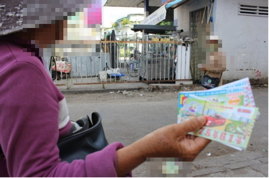 Trúng số 3 tỷ đồng hóa tai ương: Mẹ già mất cả nhà lẫn cô con gái