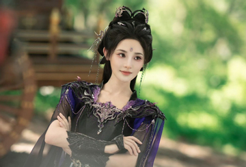 'Đông cung' Bành Tiểu Nhiễm lên tiếng xin lỗi sau khi bị chê EQ thấp