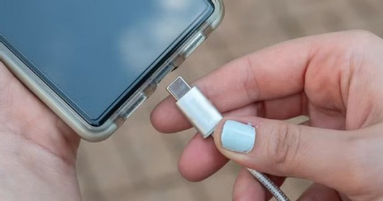 Một chi tiết bị bỏ quên có thể làm điện thoại mất khả năng sạc nhanh