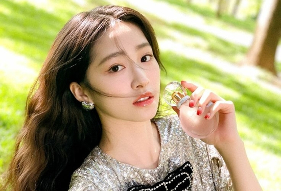 Cuối ngày hôm nay (29/1/2026), 3 con giáp tay trái hứng vàng, tay phải gom bạc, trúng số độc đắc dễ dàng