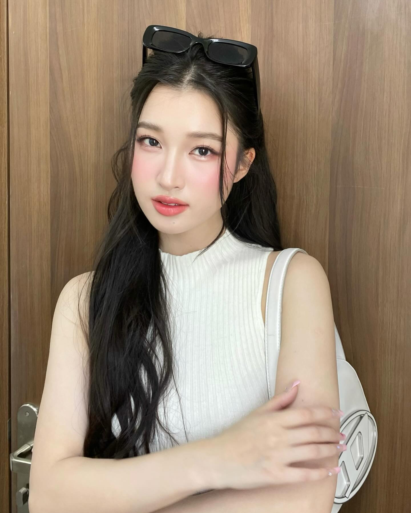 View - Ảnh một năm trước của Á hậu Phương Nhi được chuyên gia trang điểm đào lại