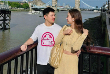 Chồng Đỗ Mỹ Linh dẫn vợ du lịch trời Tây, nói một câu 'gây sốt' mạng xã hội