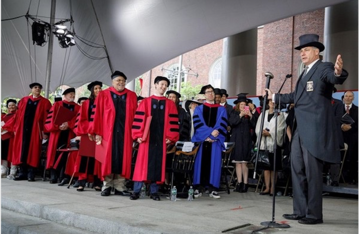 Trong gần 400 năm tồn tại, Đại học Harvard là cái nôi sản sinh nhiều tổng thống, tỷ phú và học giả nhất thế giới.