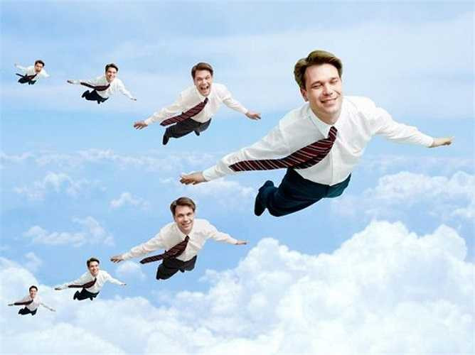 Đang bay: Nếu chủ nhân mơ mình bay trong trạng thái nắm quyền kiểm soát hoàn toàn, nó được cho là phản ánh sự tự do và giải phóng. Nhưng nếu một người nào đó mơ bay trong tình trạng mất kiểm soát, đó sẽ là cơn ác mộng liên quan đến những sợ hãi về sự mất kiểm soát đối với số phận của họ.