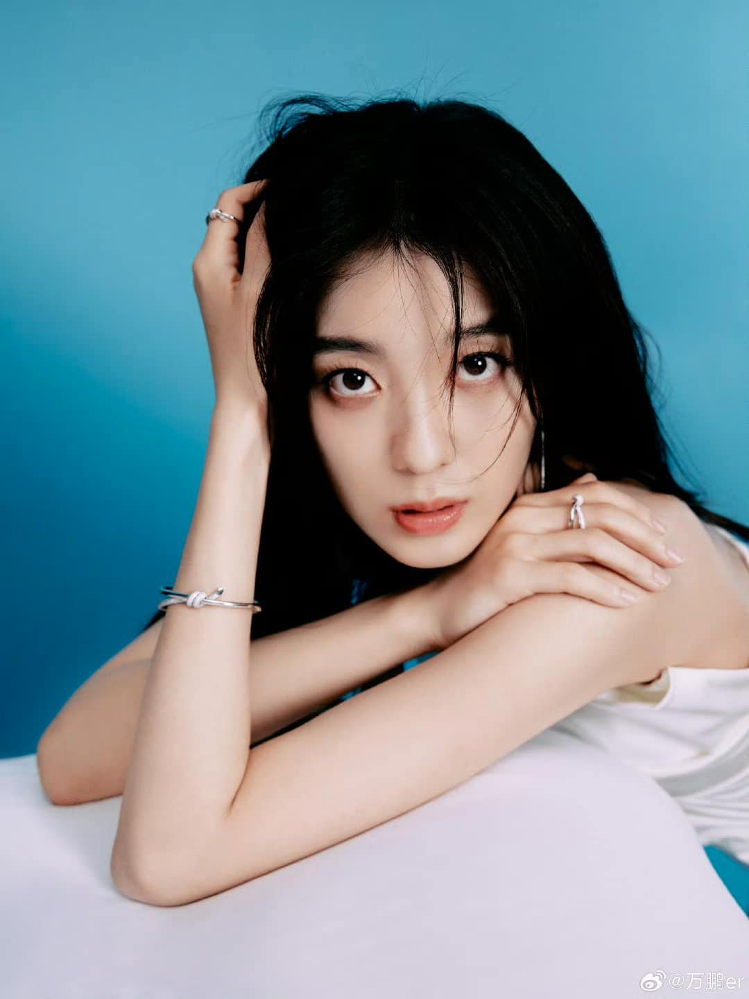 Đúng ngày mai, Chủ Nhật 4/1/2026, 3 con giáp vận trình lội ngược dòng như 'cá chép hóa rồng', tưng bừng đón tài lộc, sự nghiệp thăng tiến vượt bậc - Ảnh 2