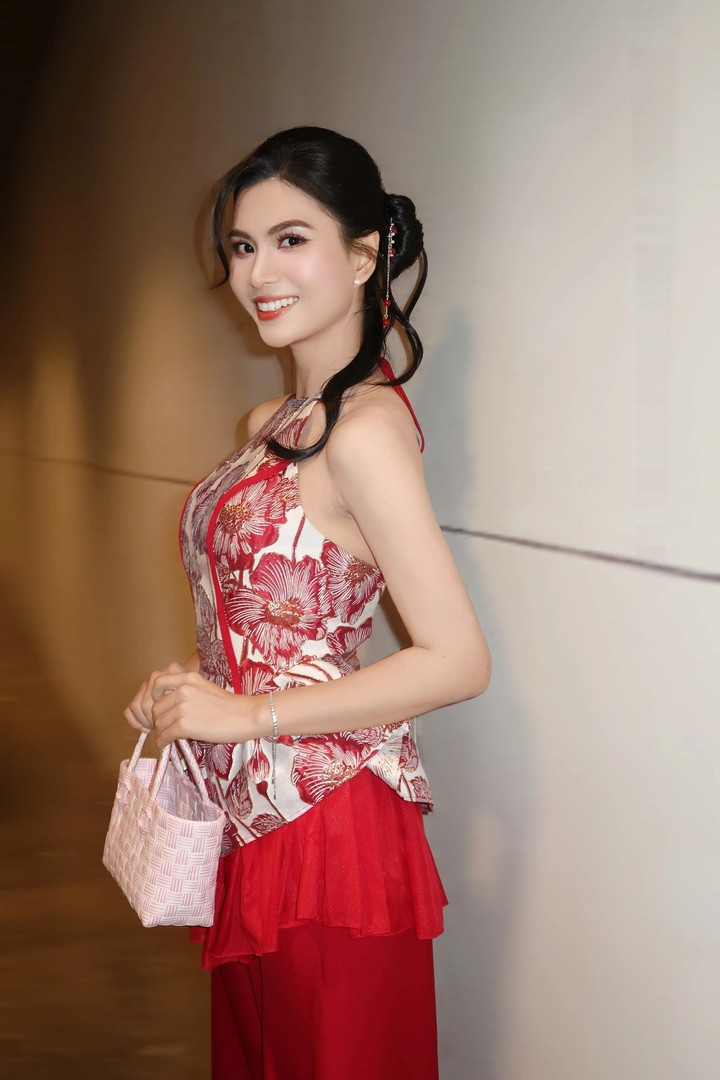 Nhan sắc đời thực khác xa màn ảnh của nữ chính phim 'Nhà hai chủ' - Ảnh 7.