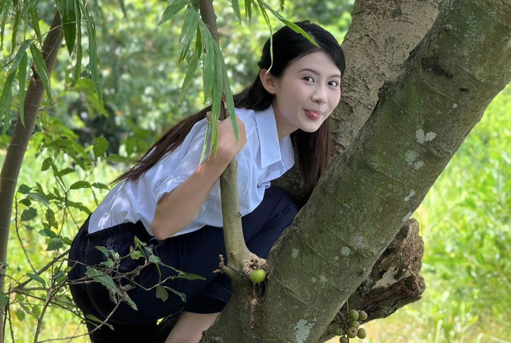 Vẻ ngọt ngào của diễn viên sinh năm 2001 đóng cùng lúc 2 phim giờ vàng VTV - Ảnh 4.