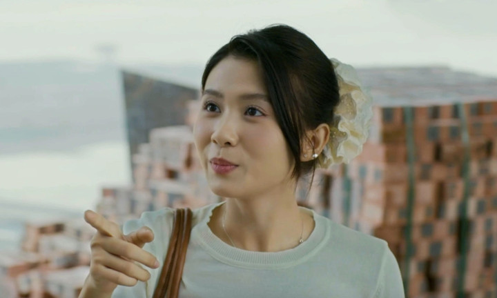 Vẻ ngọt ngào của diễn viên sinh năm 2001 đóng cùng lúc 2 phim giờ vàng VTV - Ảnh 2.