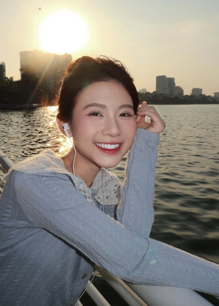 Vẻ ngọt ngào của diễn viên sinh năm 2001 đóng cùng lúc 2 phim giờ vàng VTV - Ảnh 9.