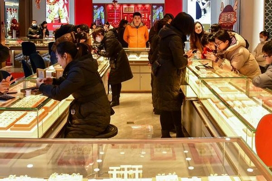 Bán vàng cho bạn vay 500 triệu đồng, vài tháng sau chủ nợ đòi trả 1,1 tỷ