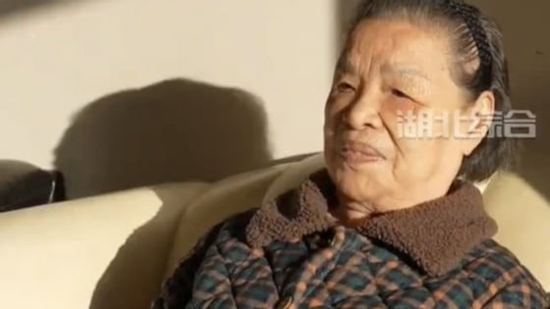 Cụ bà 92 tuổi được mệnh danh 'Người đẹp ngủ trong rừng'