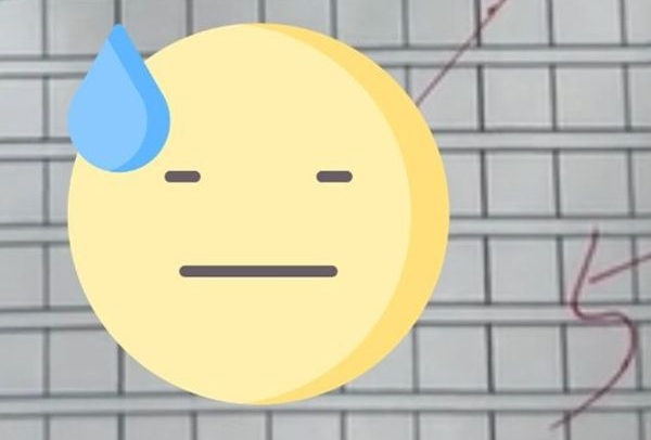 Được yêu cầu viết về chuyện đau lòng, học sinh nộp giấy trắng nhưng vẫn đạt điểm tuyệt đối