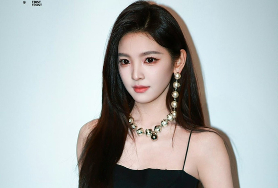 Chương Nhược Nam 'lột xác' tại show diễn Xuân Hè 2026 của thương hiệu Givenchy