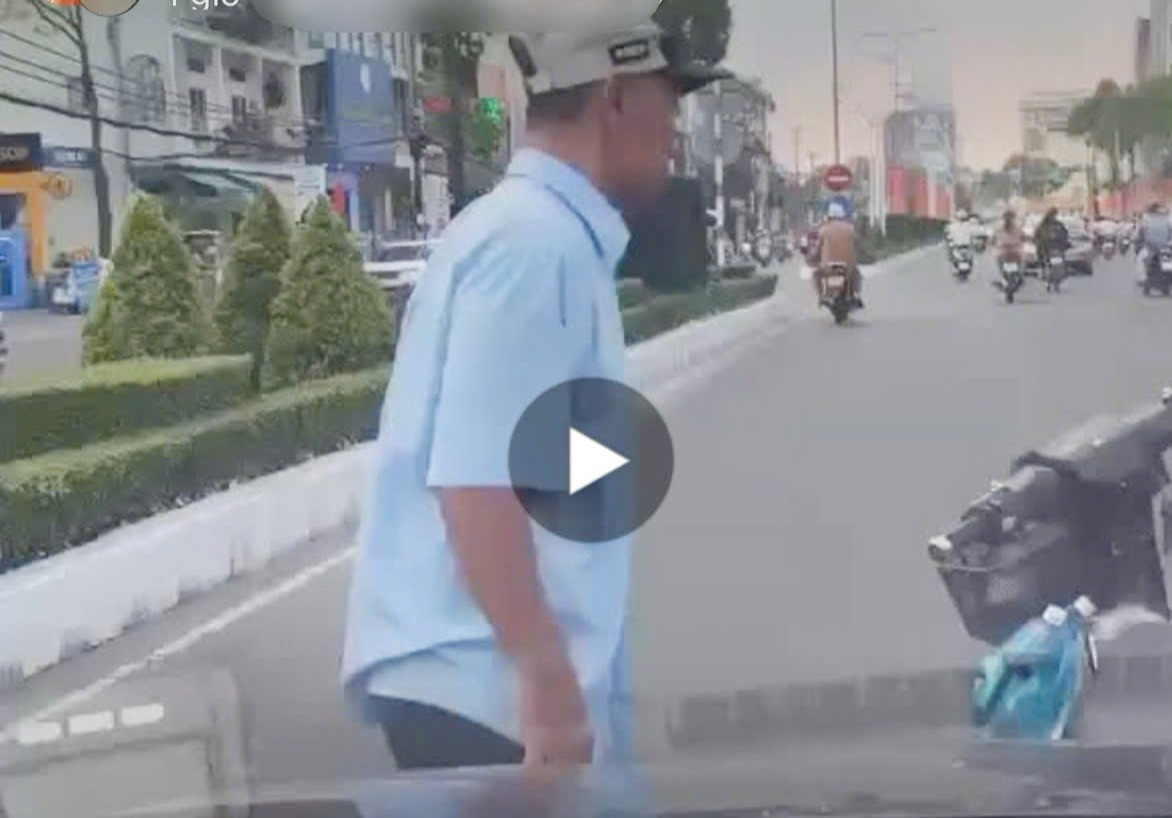 Chặn đầu ô tô 1.jpg