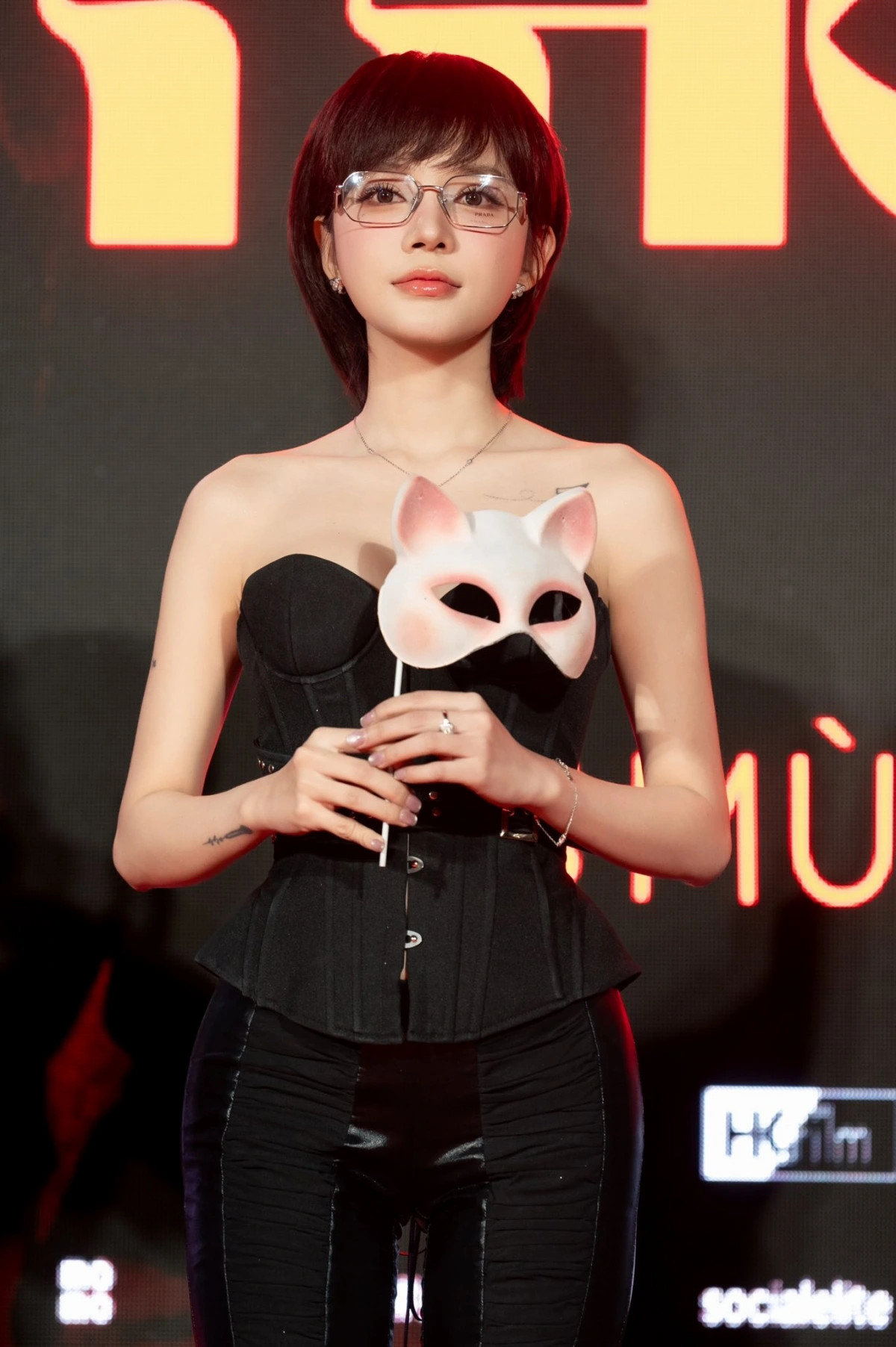 Hai My Nhan Lan Dau Cham Ngo Dien Anh Trong Phim Tet Cua Tran Thanh Hinh Anh 1