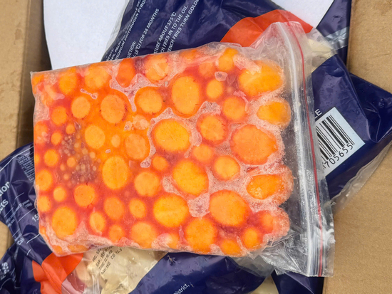 Thu giữ hơn 12 tấn sụn gà, trứng non nghi nhập lậu ở Hà Nội