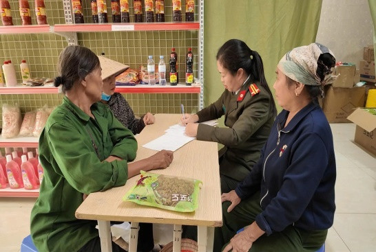 Hà Nội phanh phui công ty ONNURI VINA lừa đảo người cao tuổi mua sâm rởm - Ảnh 2.