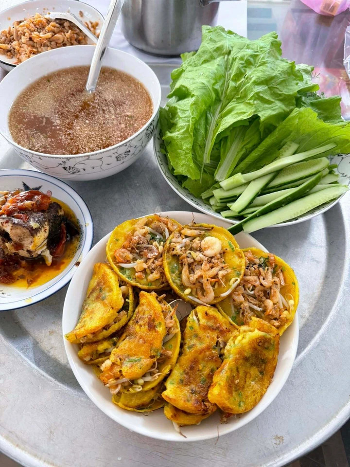 Không có bánh kem thành tựu, gen Z Hà Nội khoe ‘mâm cơm thành tựu 2025’ - 11