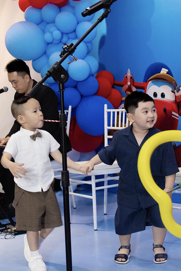 Con trai 4 tuổi đáng yêu của Chi Bảo - Lý Thùy Chang - Ảnh 5.