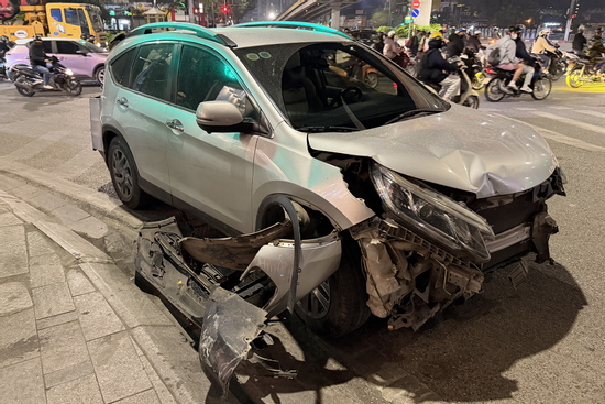 Công an Hà Nội tìm nhân chứng vụ tai nạn giao thông liên hoàn trên đường Láng