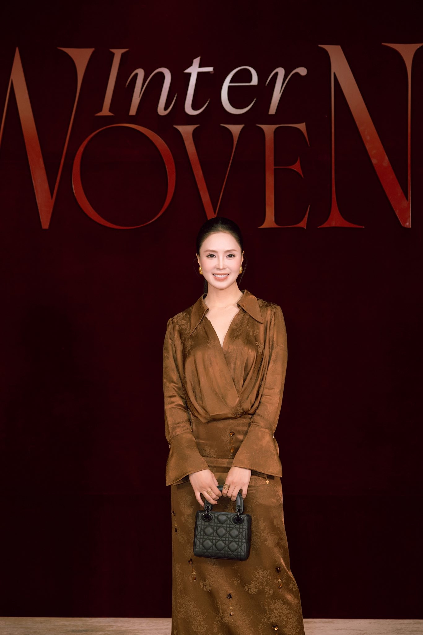 Bà Phó Viện trưởng Viện Kiểm sát Nhân dân tỉnh trong phim 'Lằn ranh' ở tuổi ngoài 40 có đời thực ra sao? - Ảnh 5.