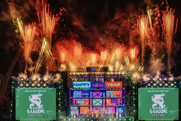 Bia Saigon Special đem cơn mưa 'Lộc special' đến hàng ngàn khán giả tại đêm countdown Hozo city Tết fest 2025