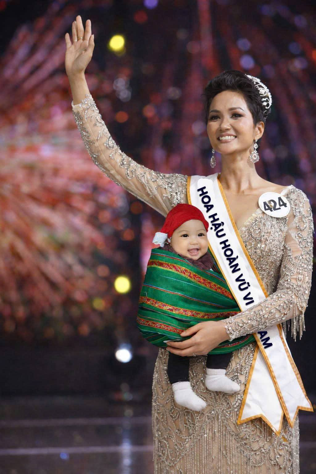 H'hen Niê không quên sứ mệnh sau 8 năm đăng quang - Ảnh 3.