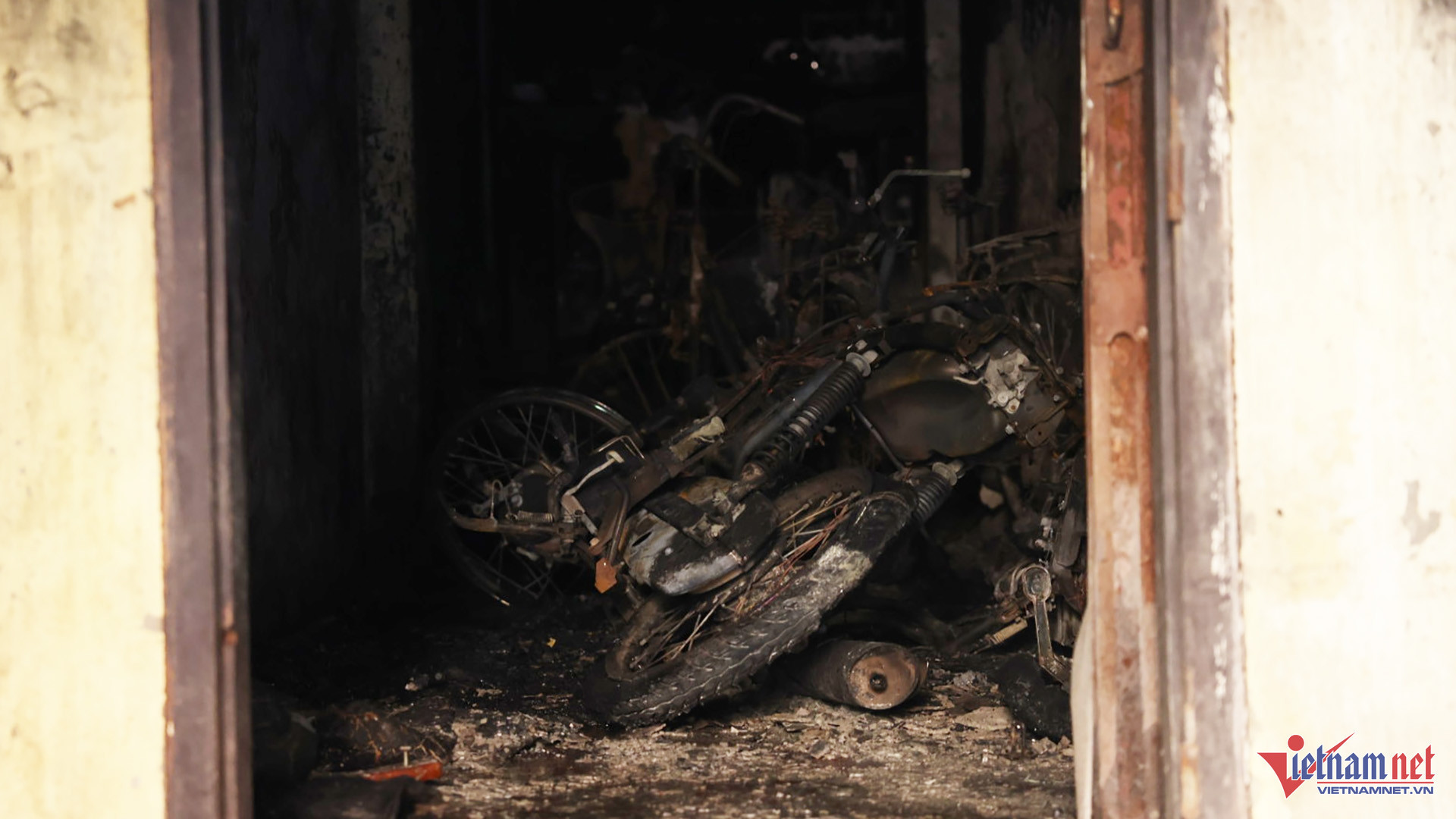 W-chay tran cung.jpg