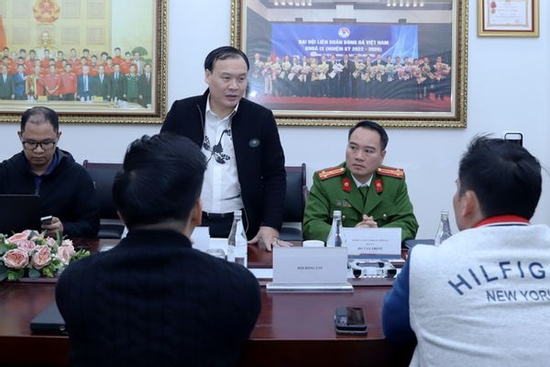 VFF mời công an, tổ chức họp nóng với 4 đội bóng Việt Nam vì hành vi thi đấu tiêu cực