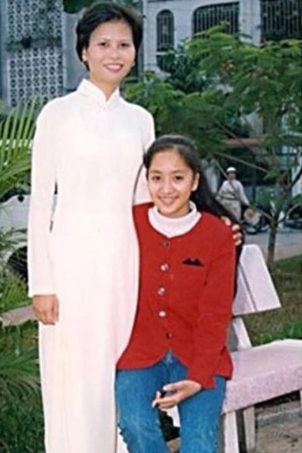 Ảnh hiếm hoi thời quá khứ của Khánh Thi - Ảnh 3.