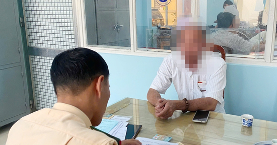 Danh tính tài xế lao vun vút rượt đuổi xe tải khiến hành khách hoảng loạn kêu cứu