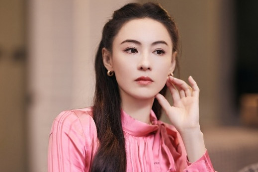 Mời mọi người đến thăm nhà, Trương Bá Chi bị chê để 'nhà như bãi chiến trường'