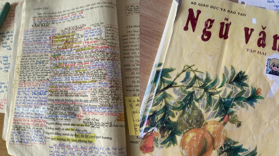 Trang sách cũ ngập tràn chữ làm dân mạng xúc động nhớ thời học sinh
