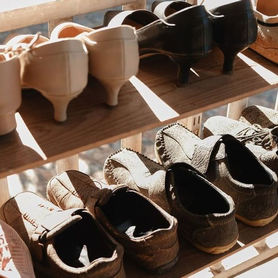 Cất giày chỗ nào chuẩn nhất? Miễn sao không để ở đây là được