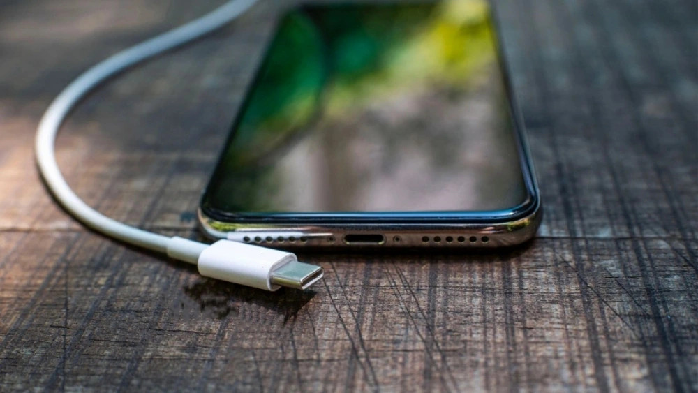 khong phai phu kien usb nao cung an toan cho dien thoai hinh anh 1