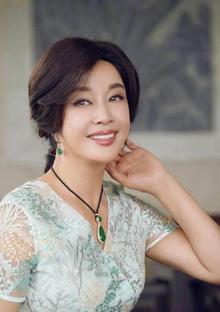 Lưu Hiểu Khánh 'gây sốt' khi tái diễn vai Võ Tắc Thiên ở tuổi 76 - Ảnh 3