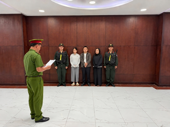 Khởi tố chủ công ty cung cấp sản phẩm giảm cân chứa chất cấm cho Ngân 98