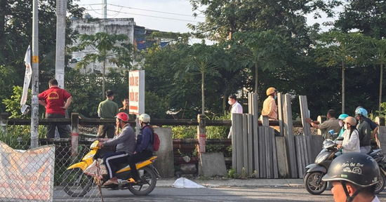 Người đàn ông tử vong sau cú va chạm với tàu hỏa